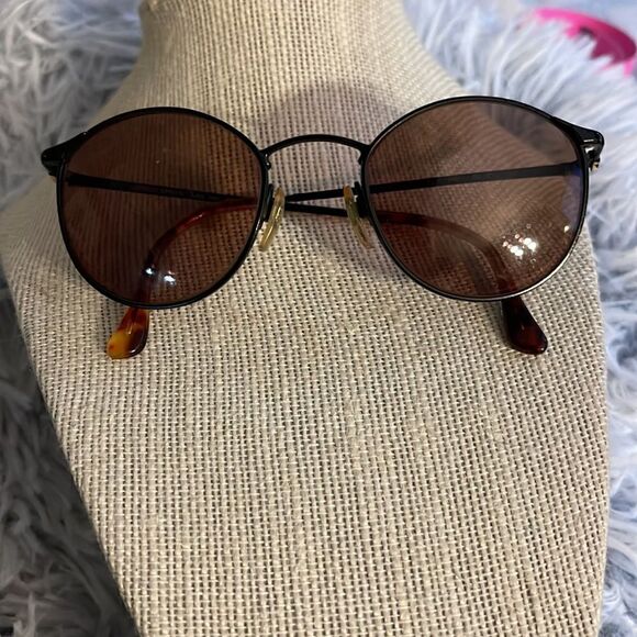 Vintage Giorgio  Armani 132 748 designer sunglasses with rx lens unisex round